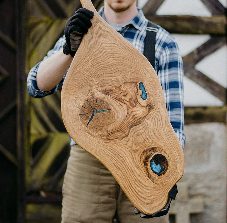 home-fil-01b charcuterie board oak and blue epoxy